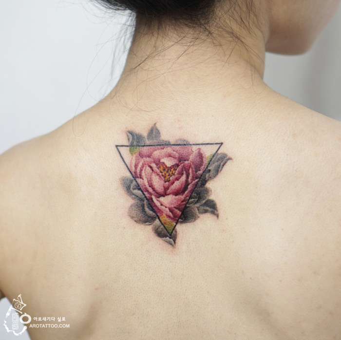 Watercolor Tattoos Mimic Flower Paintings On The Skin