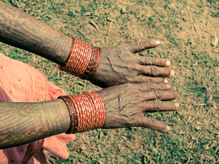 I Documented The Final Women Of The Tharu Tribe To Have Their Bodies Tattooed
